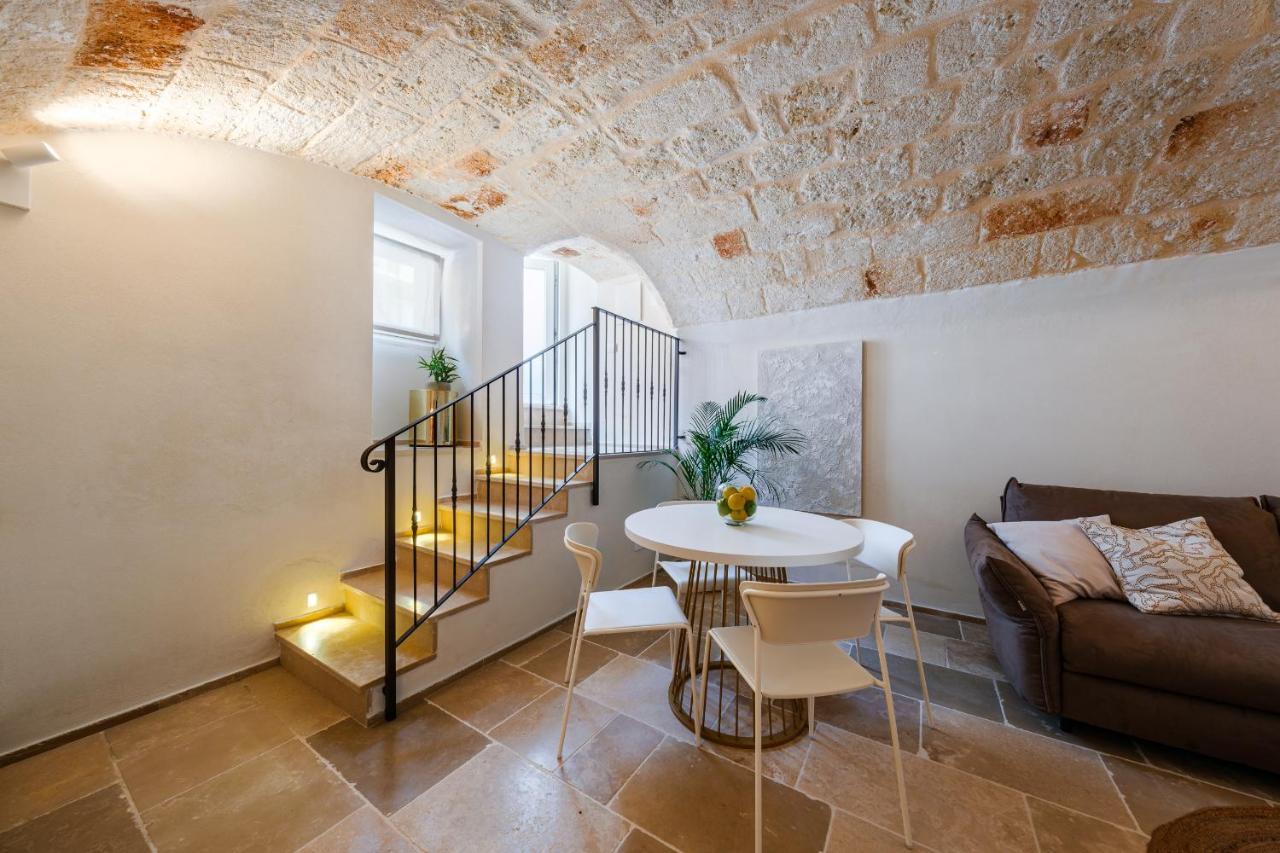 Helloapulia Charming Palazzo Clemente - Self-Catering Suites With Aircondition Monopoli Kültér fotó