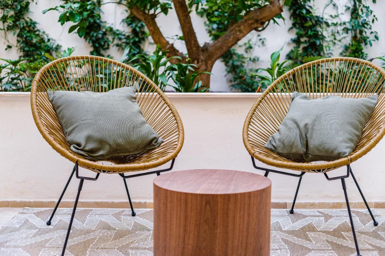 Helloapulia Charming Palazzo Clemente - Self-Catering Suites With Aircondition Monopoli Kültér fotó