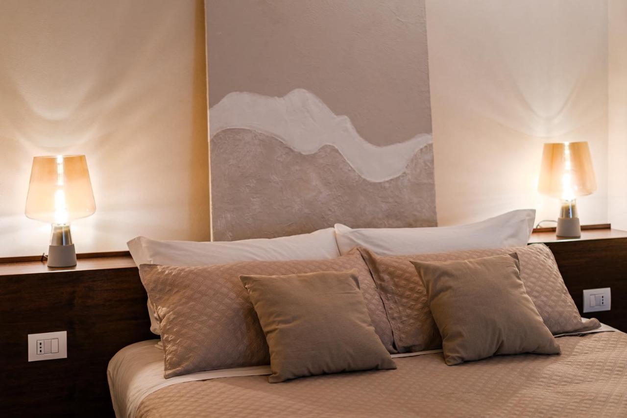 Helloapulia Charming Palazzo Clemente - Self-Catering Suites With Aircondition Monopoli Kültér fotó