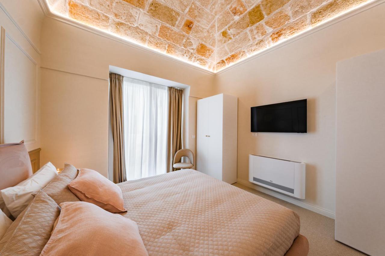 Helloapulia Charming Palazzo Clemente - Self-Catering Suites With Aircondition Monopoli Kültér fotó