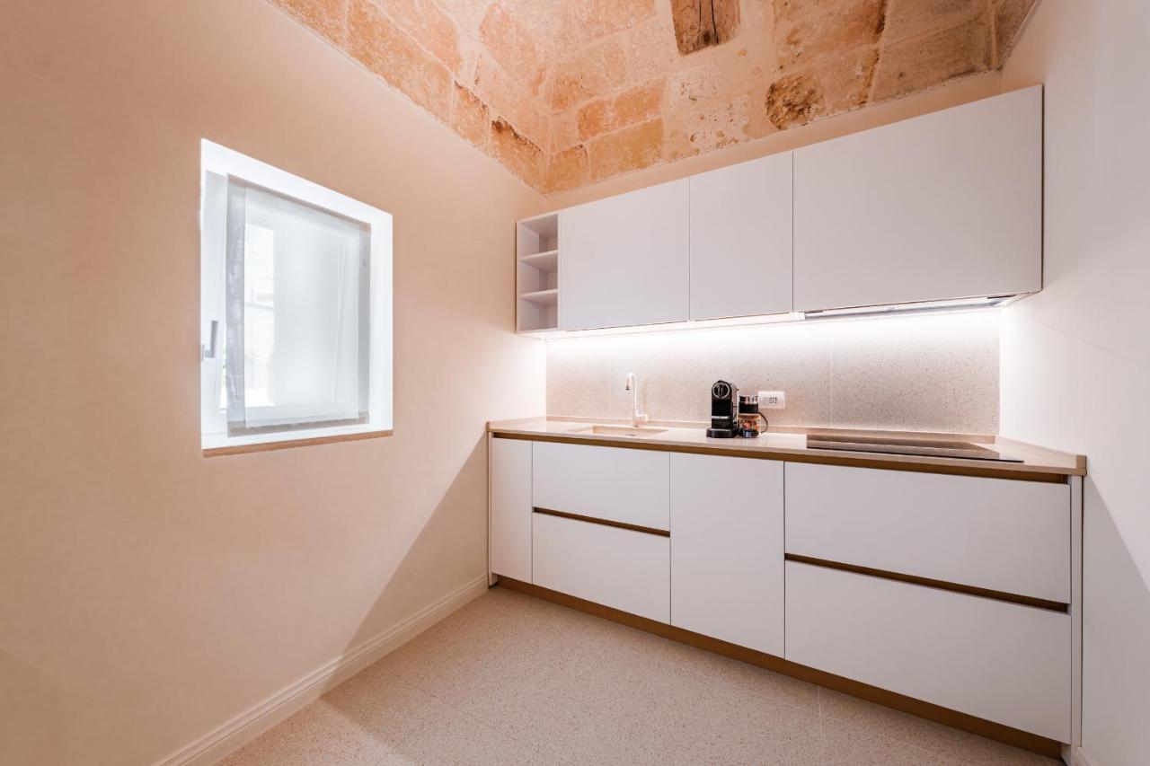 Helloapulia Charming Palazzo Clemente - Self-Catering Suites With Aircondition Monopoli Kültér fotó