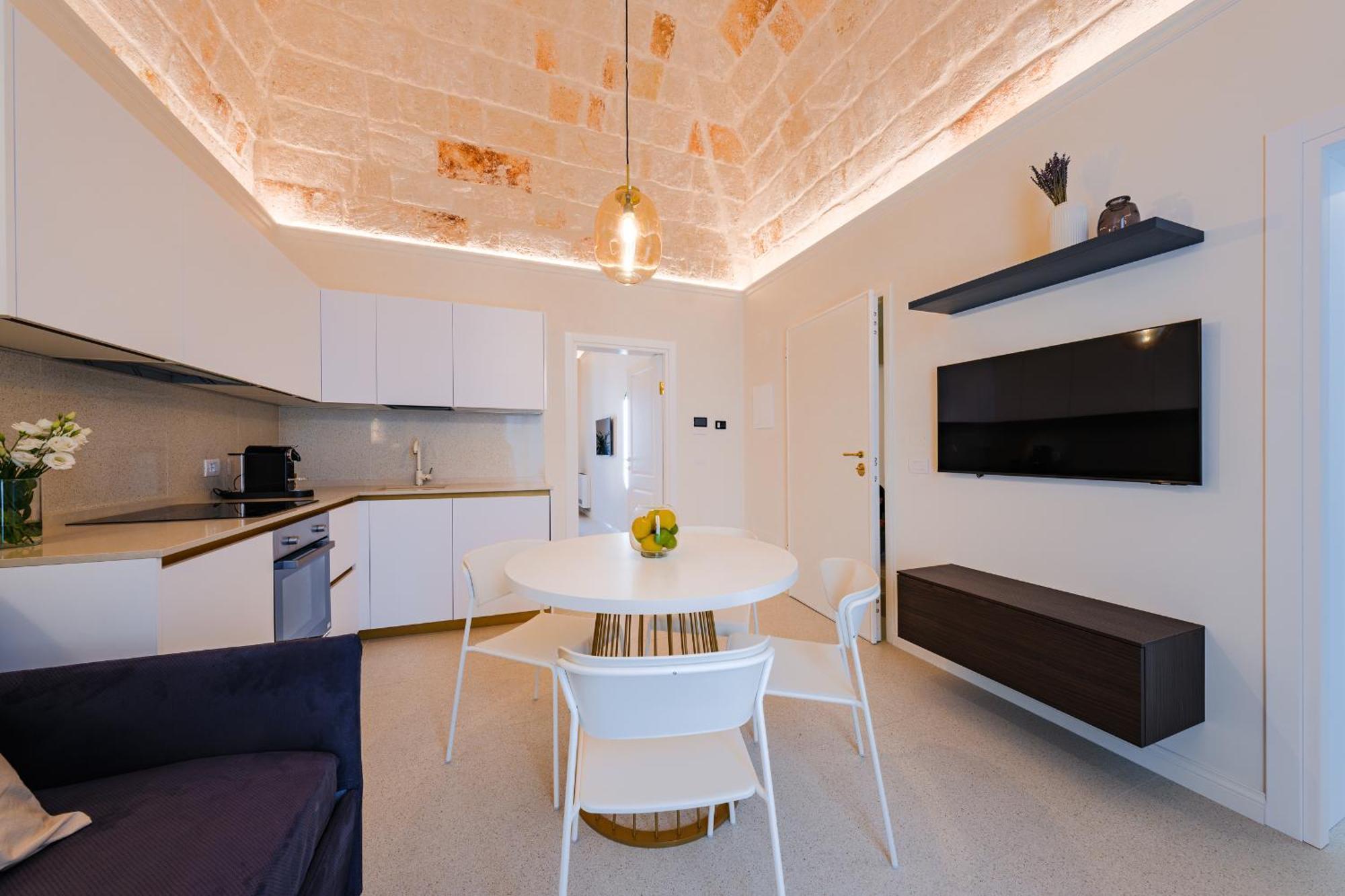 Helloapulia Charming Palazzo Clemente - Self-Catering Suites With Aircondition Monopoli Kültér fotó